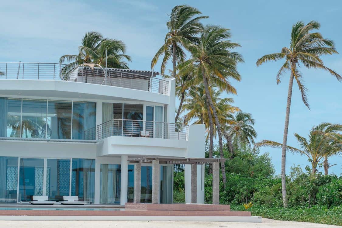 What the $49.9 Million Sandy Lane Listing Reveals About Del Mar Estate Landscape Design